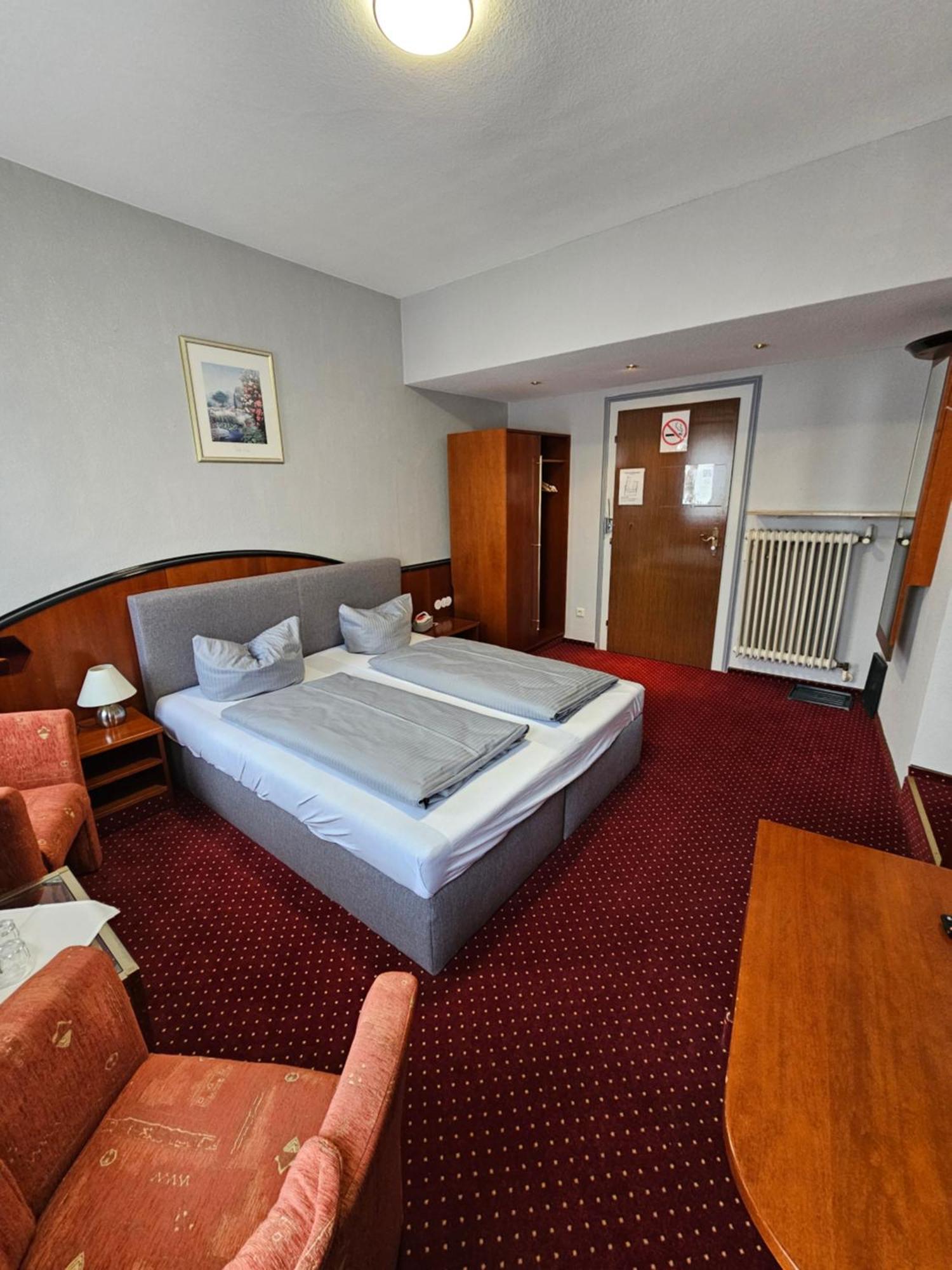 Hotel & Restaurant Krone Rehau Exteriér fotografie