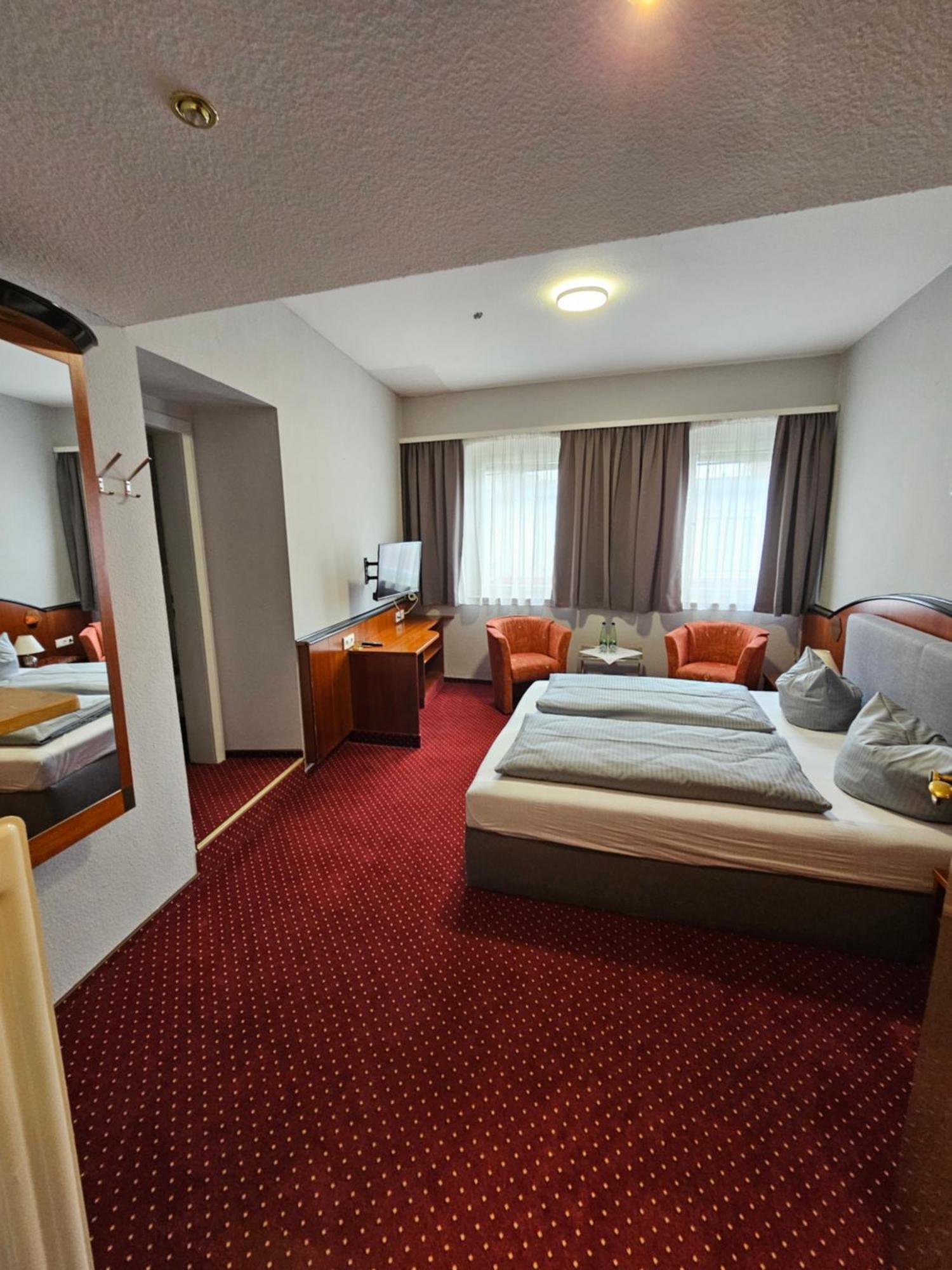 Hotel & Restaurant Krone Rehau Exteriér fotografie